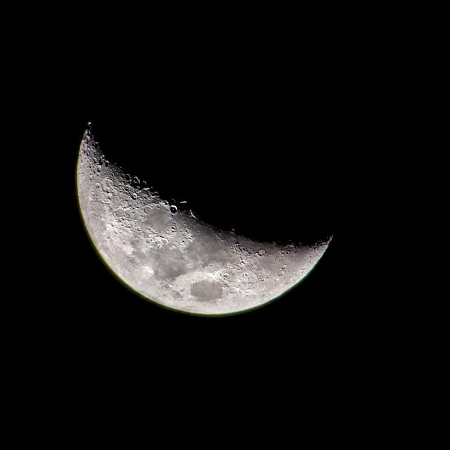 33%-Waxing-Crescent-Moon 2018-10-14 2250